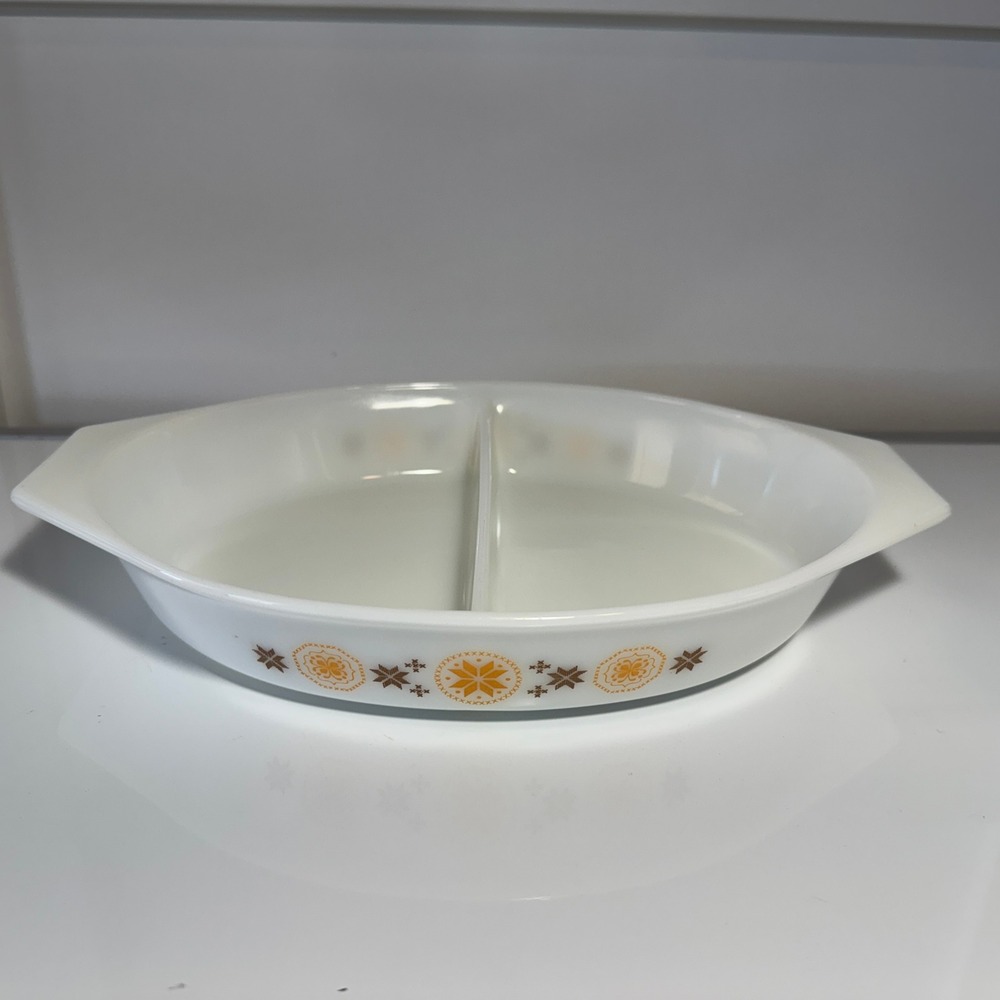 Pyrex Divided Serving Dish Golden Glow Starburst Pattern‎ Ovenware